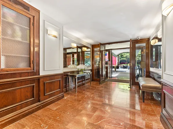 209 East 56th Street PHU image 23 of 24