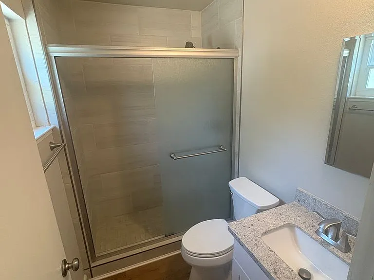 125 College St #1-7 — Photo 7