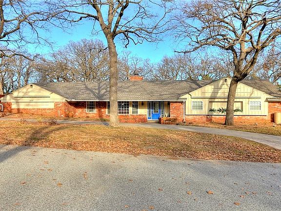 2nd image of 1414 Oakhill Ln