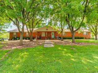 409 S 8th St, Comanche, OK 73529