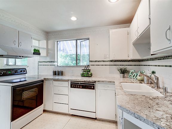5th image of 20217 24th Avenue NE
