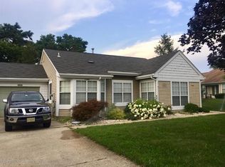 1138B Thornbury Ln, Manchester, NJ 08759