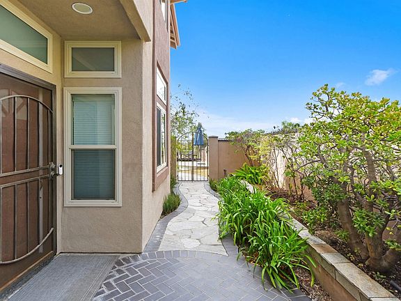 3rd image of 614 Cabezon Pl