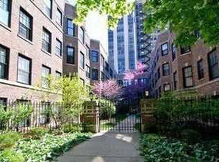 2319 N Commonwealth Ave APT 3W, Chicago, IL 60614