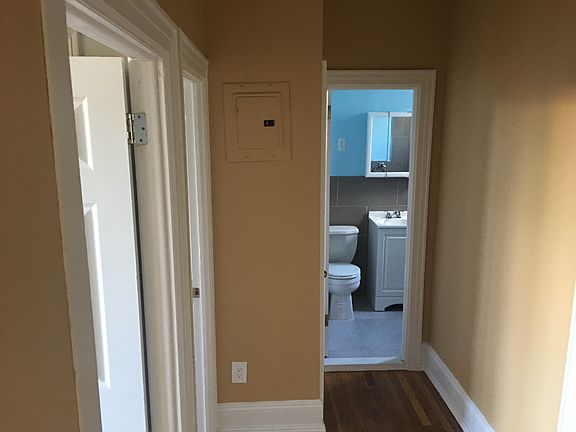 2nd image of 2536 31st St