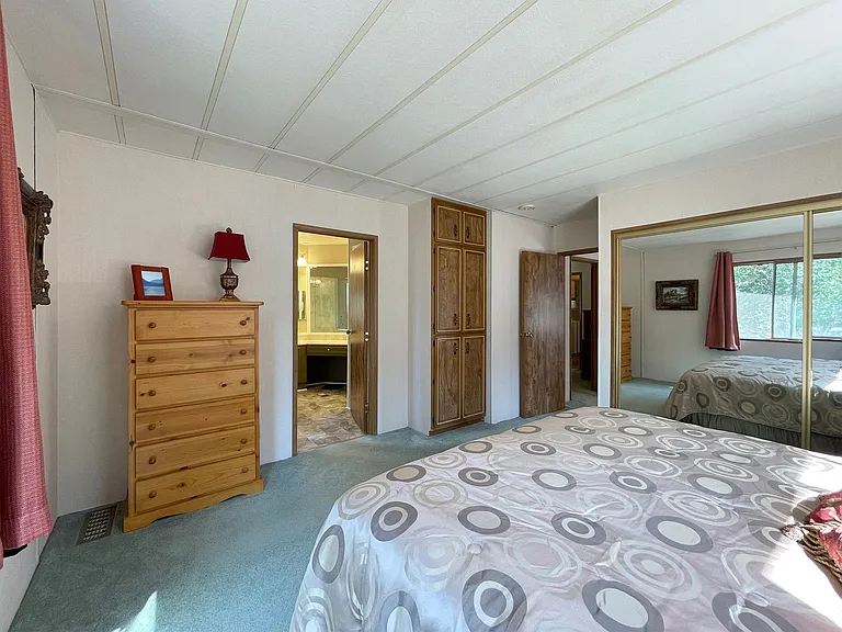 121 Ivy Ln — Photo 27
