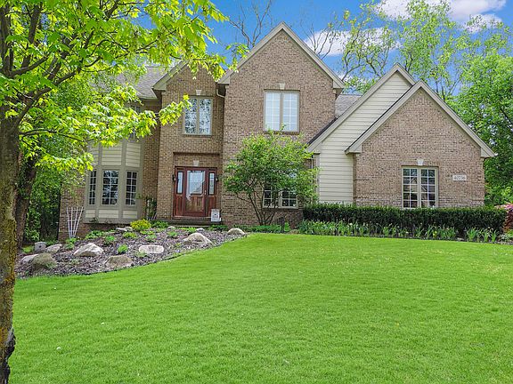 2nd image of 40736 Coachwood Cir