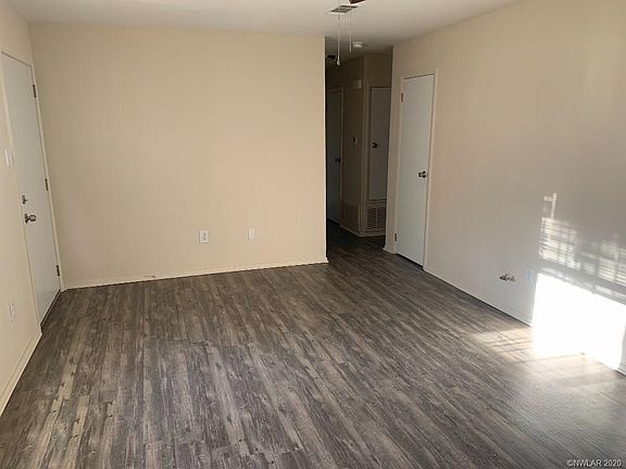 3rd image of 348 Druiehlet St