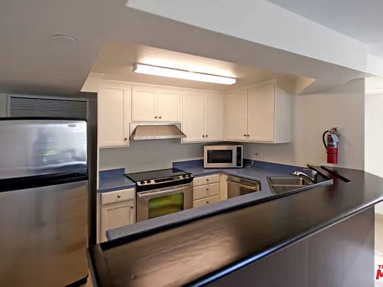 2960 Neilson Way #203 — Photo 27