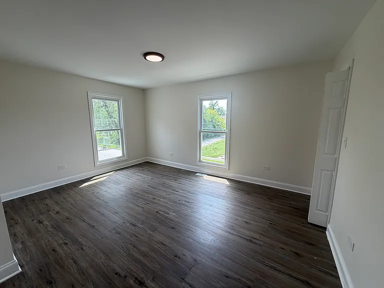 260 W Lincoln Hwy — Photo 33