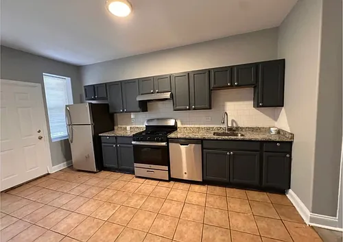 525 N Homan Ave #2S Photo 1