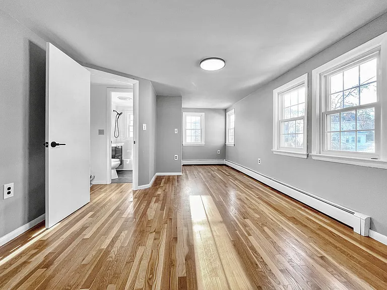 41 Burrwood Rd — Photo 10