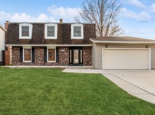 1531 Concord Dr, Downers Grove, IL 60516