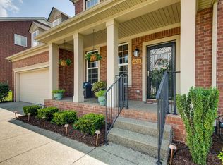 703 Crestmark Dr, Mount Juliet, TN 37122