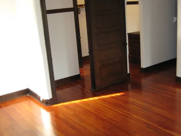 Amasis - Robert Eisenstein, 747 N Wilcox Ave #101, Los Angeles, CA 90038