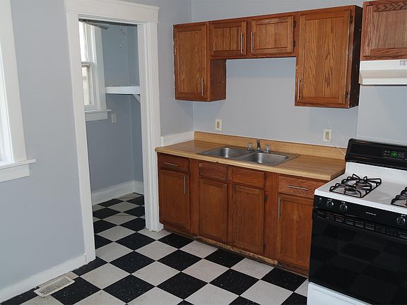 2nd image of 4325 S 22nd St APT 1
