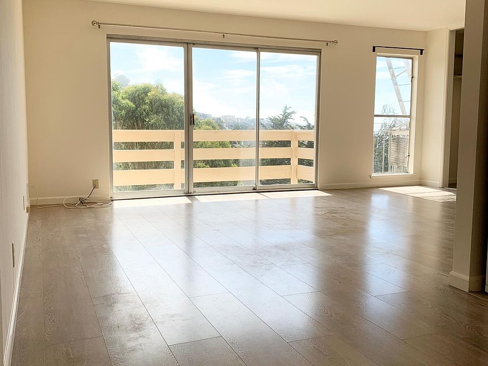 Large spacious living room