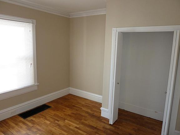 2nd image of 1043 Jennette Ave NW