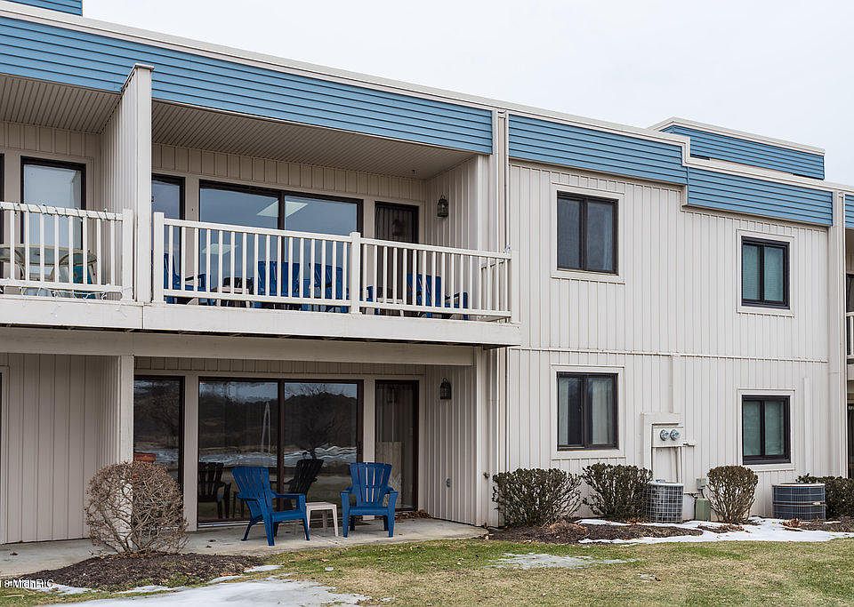 1st image of 431 Sand Piper Dr