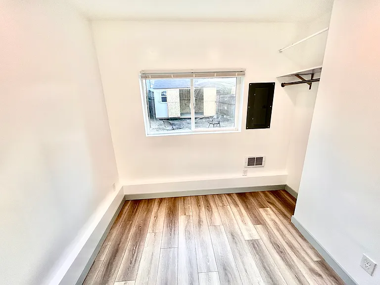 9222 Mary Ave NW #B — Photo 5