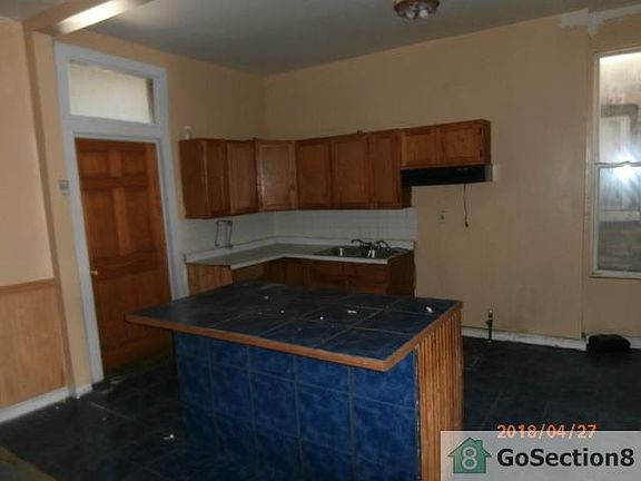 4th image of 2108 S Christiana Ave