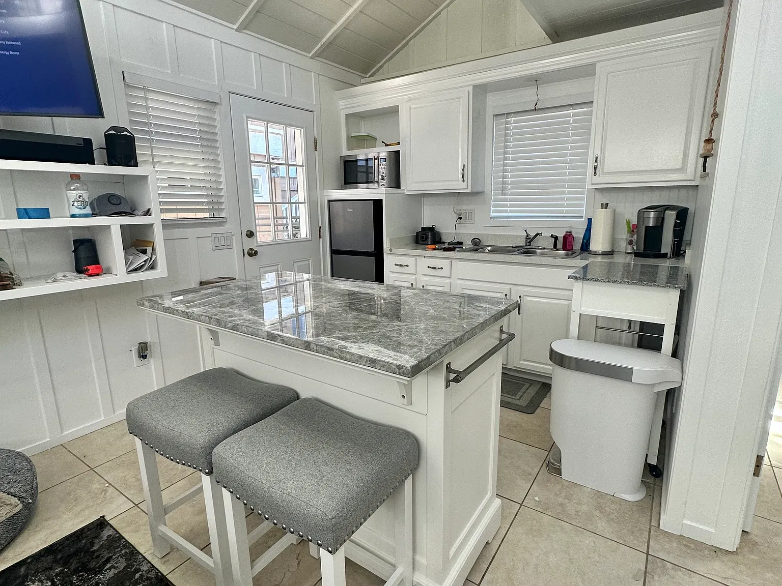 Bluebird Canyon Dr, Laguna Beach — Photo 2