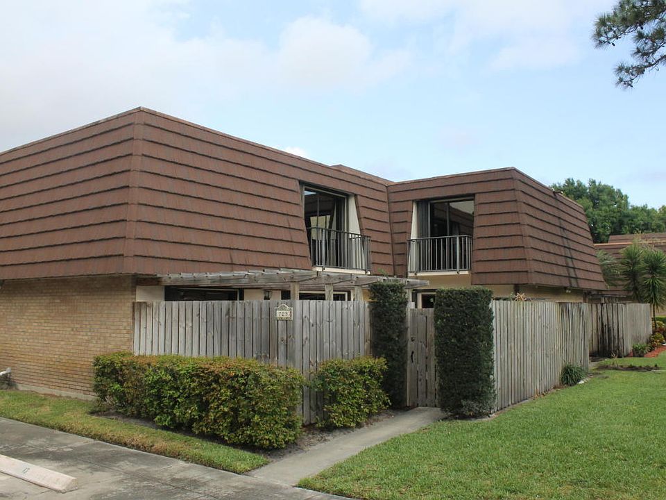 1st image of 723 7th Ln