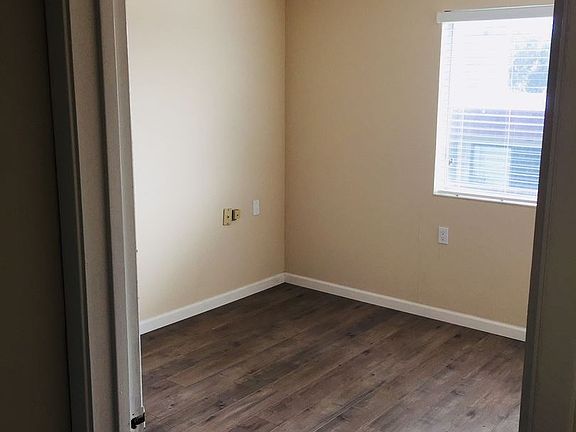 5th image of 416 Alida Way APT 219
