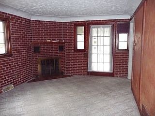 2nd image of 22433 E 10 Mile Rd