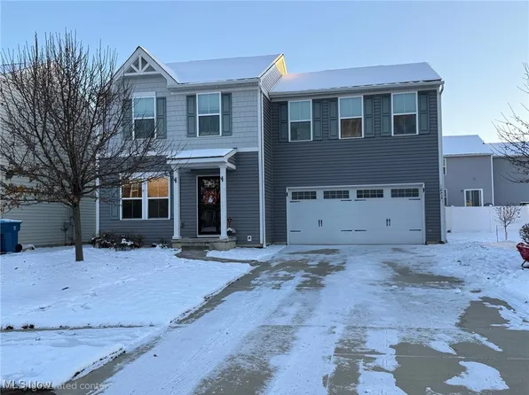 122 Lakeview Cir, Amherst, OH 44001