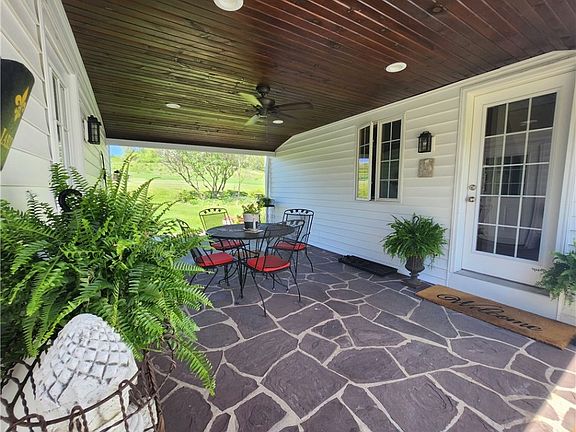 5th image of 143 Cougar Ln