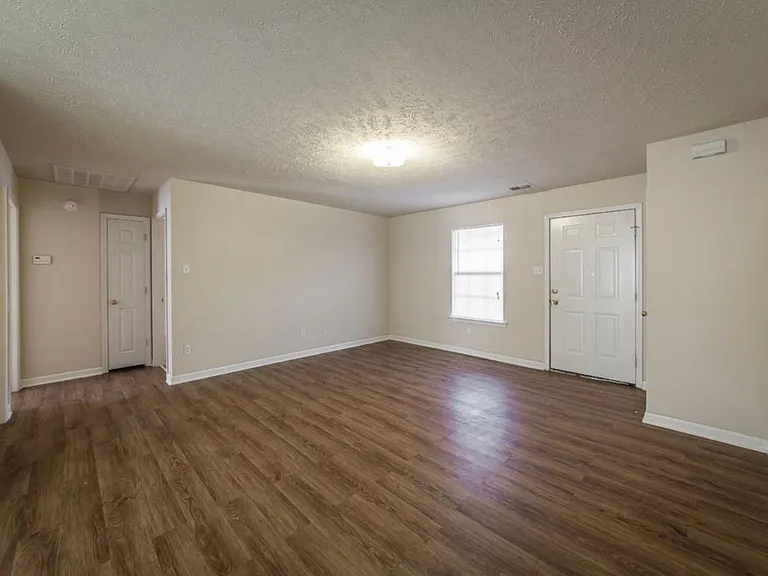 541 Morrison St — Photo 6