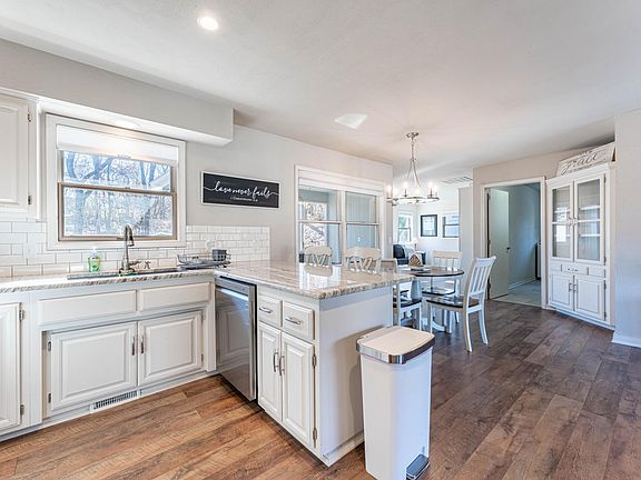 3rd image of 14 Everleigh Dr