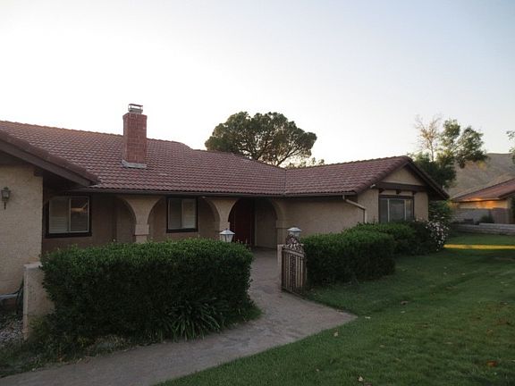 2nd image of 9878 Juniper Ct