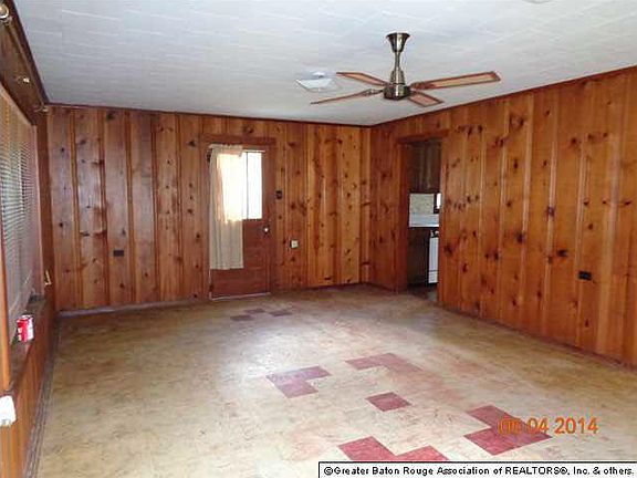 3rd image of 32815 Adams Dr