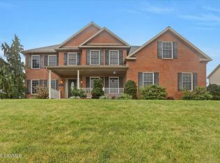 111 Meixell Cir, Lewisburg, PA 17837