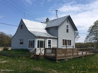199 125th Ave, Morley, MI 49336