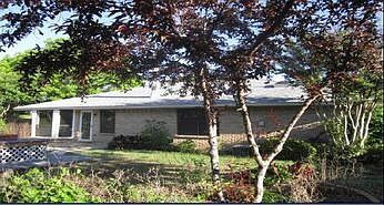 3rd image of 2725 Highlawn Ter