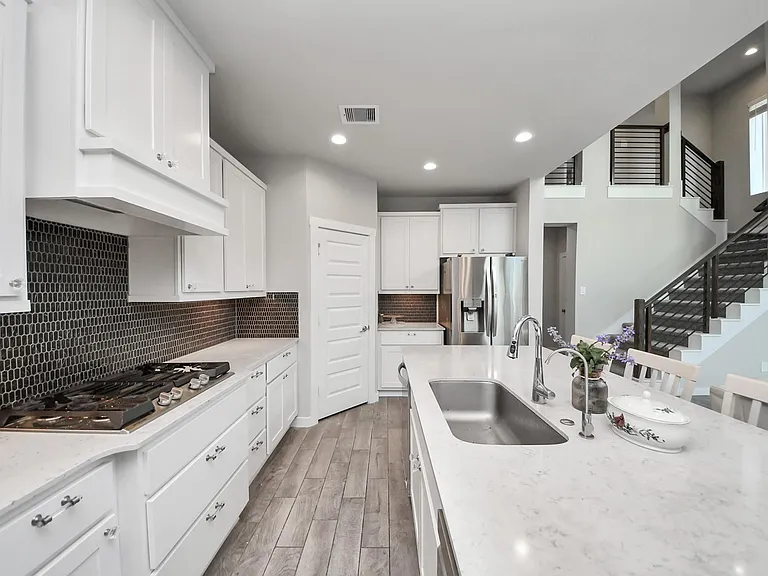3815 Favor Forest Ct — Photo 16