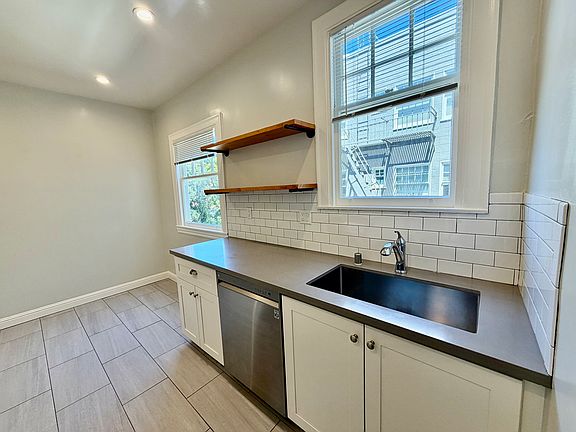 5th image of 1842 Jefferson St APT 206