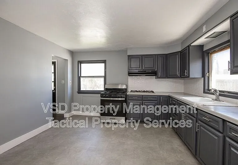 20115 Libby Rd — Photo 10