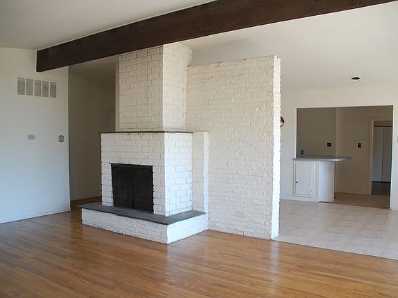 4th image of 2222 Saint Francis Ave