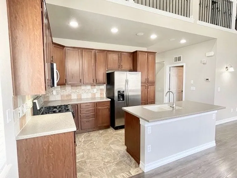 7778 Buckeye Tree Ln — Photo 12