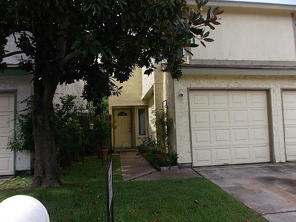 2nd image of 10320 Richmond Hill Dr