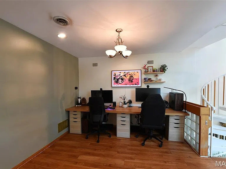 903 Strecker Rd — Photo 15