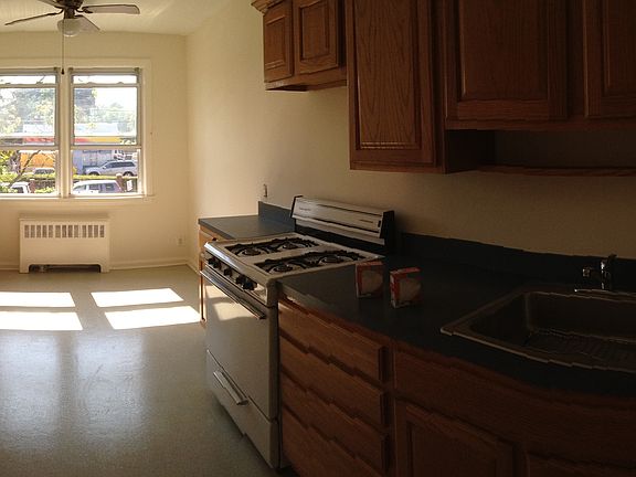 3rd image of 2232 49th St