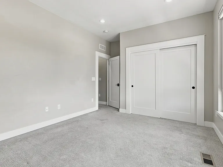 3832 Jason St #5A — Photo 36