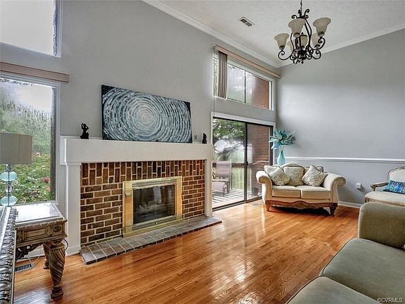 4th image of 312 Southern Ct #312