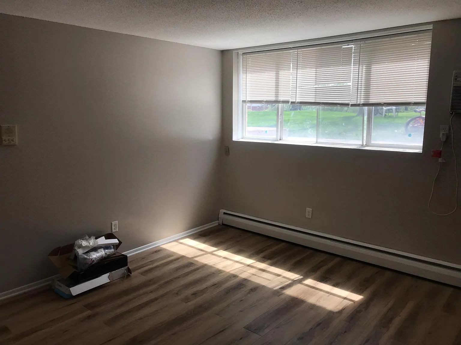 1029 Raymond Ave — Photo 4