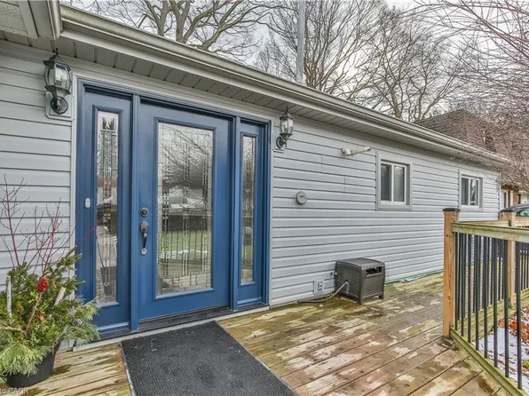 7 Bee St, Norfolk County, ON N0E 1P0